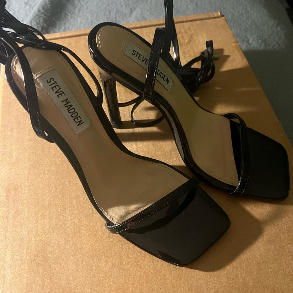Steve Madden Black Women's Strappy Heels - Picture 1 of 3